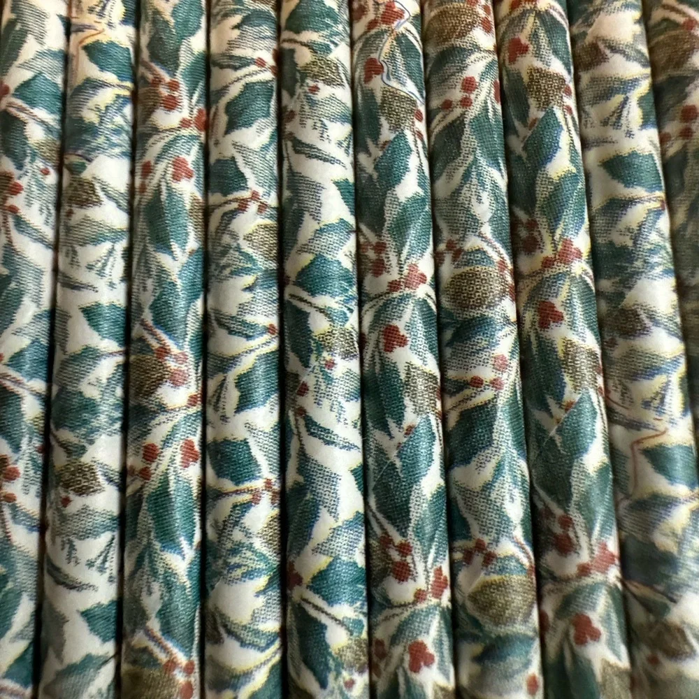 🩷5/$10 Pier one Christmas holly paper straws